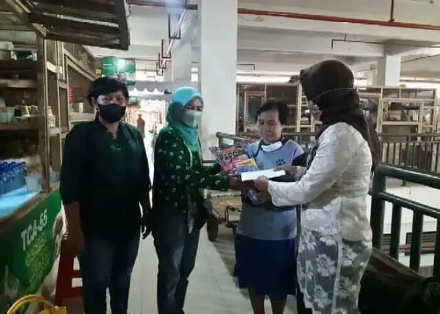 Hari Ibu, Buruh Gendong Pasar Baledono Dapat Tali Asih Dari JuPe Purworejo Hari Ibu, Buruh Gendong Pasar Baledono Dapat Tali Asih Dari JuPe Purworejo