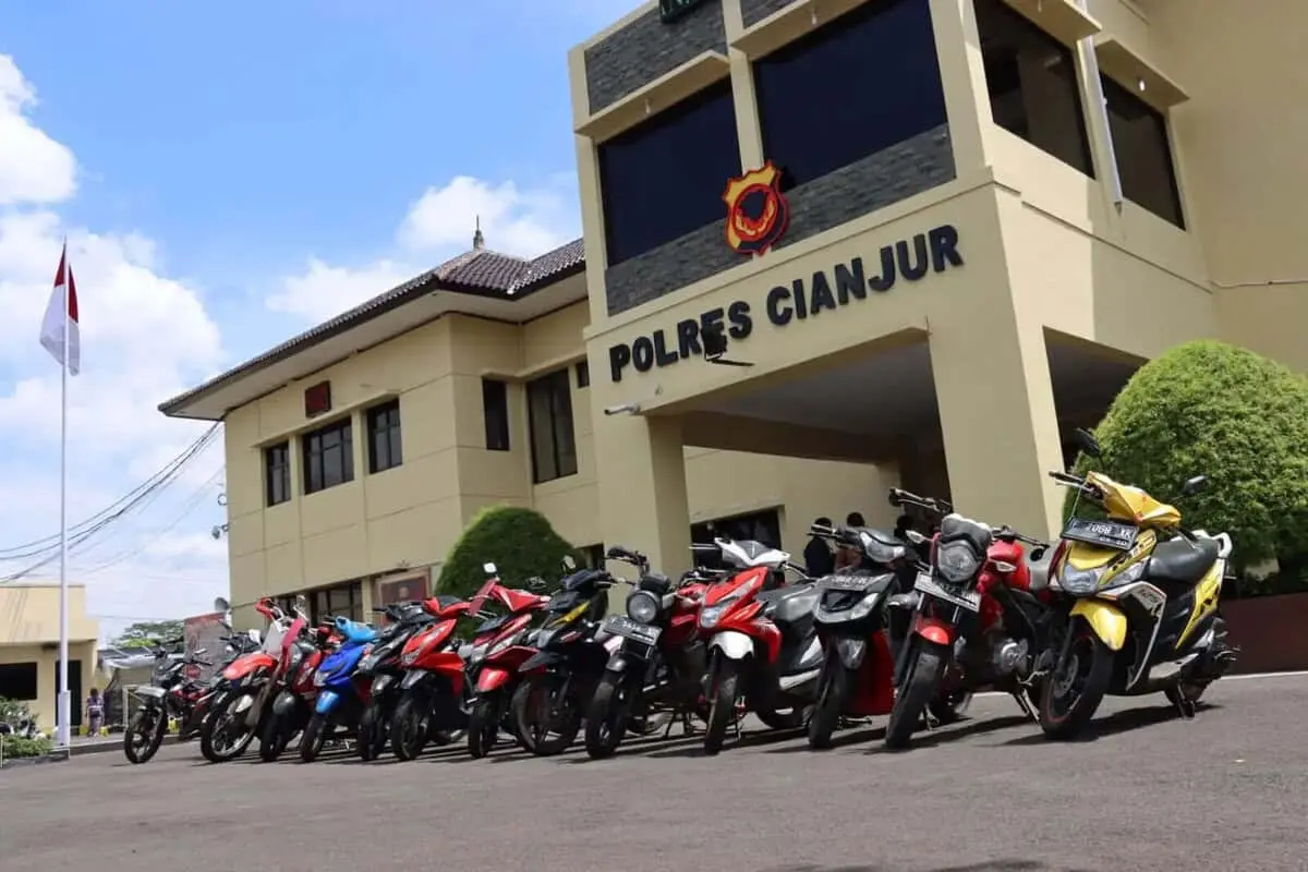 Polres Cianjur Berhasil Mengungkap Kasus Curanmor dan Pencucian Barang Elektronik Polres Cianjur Berhasil Mengungkap Kasus Curanmor dan Pencucian Barang Elektronik