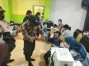 Kanit Patroli Polsek Panongan Pantau Vaksinasi Anak Usia 6-11 Tahun di SDIT Cordoba Kanit Patroli Polsek Panongan Pantau Vaksinasi Anak Usia 6-11 Tahun di SDIT Cordoba
