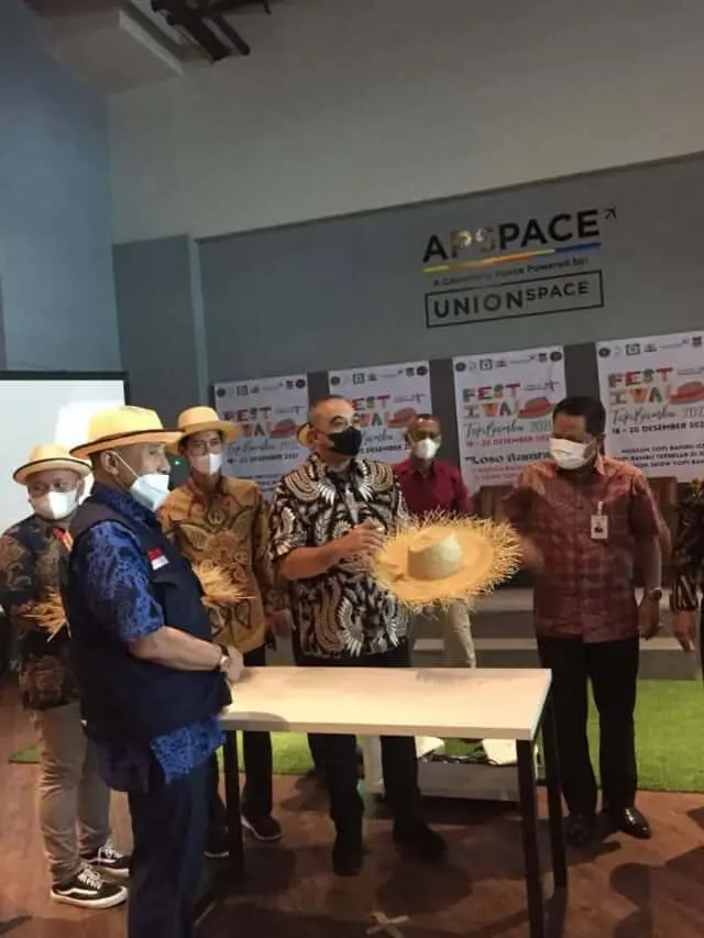 Festival Topi Bambu, Fashion Dan Cultural Heritage Festival Topi Bambu, Fashion Dan Cultural Heritage