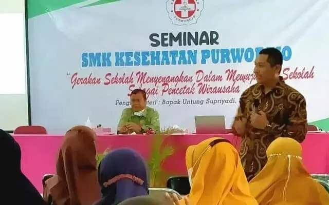 SMK Kesehatan Purworejo Adakan Seminar Gerakan Sekolah Menyenangkan Untuk Menuju Sekolah PK SMK Kesehatan Purworejo Adakan Seminar Gerakan Sekolah Menyenangkan Untuk Menuju Sekolah PK