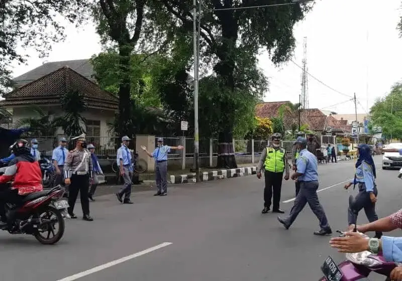 PKS SMK TKM Purworejo Ikuti Pelatihan Keselamatan Berlalulintas Bersama Satlantas Polres Purworejo PKS SMK TKM Purworejo Ikuti Pelatihan Keselamatan Berlalulintas Bersama Satlantas Polres Purworejo