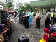 Diduga “Covidkan” Pasien Hamil, Puluhan Warga Desa Mlaran Datangi RSUD dr Tjitrowardojo