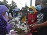 Puluhan Pedagang Produk Makanan Lokal Ikuti Festival Makanan Kue Basah