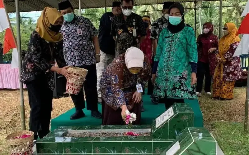 Rangkaian Peringatan Hari Jadi Purworejo Ke 191 Ziarah Ke makam Para Sesepuh dan Bupati Purworejo Terdahulu, Rangkaian Peringatan Hari Jadi Purworejo Ke 191 Ziarah Ke makam Para Sesepuh dan Bupati Purworejo Terdahulu,