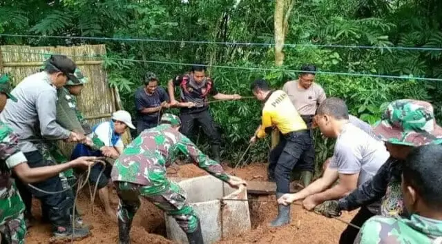 TNI-Polri Turun Tangan Jambanisasi di Desa Wadas TNI-Polri Turun Tangan Jambanisasi di Desa Wadas