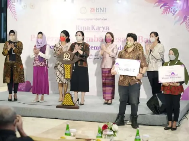 Umumkan Pemenang Lomba Desain Batik KPP-RI, Puan Maharani Ajak Perempuan di Parlemen Jadi Pelopor Kemajuan Budaya Indonesia Umumkan Pemenang Lomba Desain Batik KPP-RI, Puan Maharani Ajak Perempuan di Parlemen Jadi Pelopor Kemajuan Budaya Indonesia