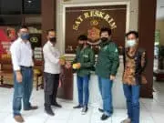 Salah Satu Warga Dipanggil Ke Polres Purworejo. Puluhan Warga Wadas Ikut Dampingi, Tenyata Dapat Bantuan HP Salah Satu Warga Dipanggil Ke Polres Purworejo. Puluhan Warga Wadas Ikut Dampingi, Tenyata Dapat Bantuan HP