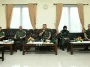 STHM Satu-satunya Perguruan Tinggi di Indonesia Yang Melahirkan Sarjana Hukum Militer STHM Satu-satunya Perguruan Tinggi di Indonesia Yang Melahirkan Sarjana Hukum Militer