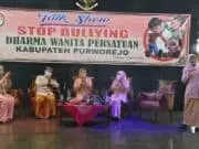 Stop Bulliying Senioritas Ke Yunior. Senior Adalah Pelindung Stop Bulliying Senioritas Ke Yunior. Senior Adalah Pelindung