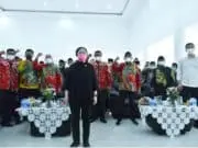 Bertemu Ratusan Kepala Desa di Sumenep, Puan Minta Dana Desa Dikelola Secara Transparan Bertemu Ratusan Kepala Desa di Sumenep, Puan Minta Dana Desa Dikelola Secara Transparan