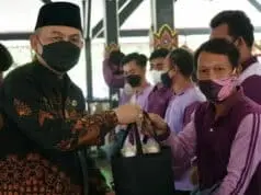 Pasukan Ungu Terima Bingkisan Lebaran Dari Bupati dan Wabup Pasukan Ungu Terima Bingkisan Lebaran Dari Bupati dan Wabup
