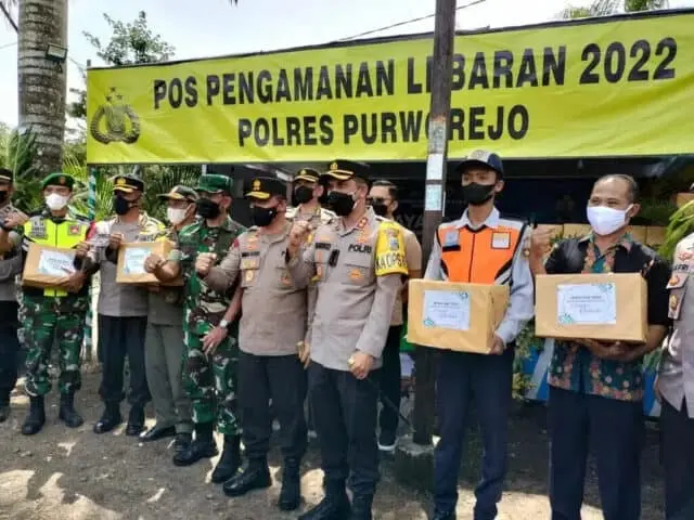 Kapolda Jateng Pantau Jalur Lebaran dan Pos Pam, Pemudik Dihimbau Untuk Lewat Jalur Selatan-Selatan