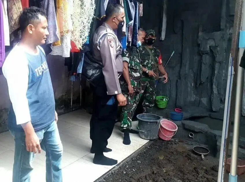 Gali Tanah, Warga Sucenjurutengah Temukan Granat Jenis Manggis Gali Tanah, Warga Sucenjurutengah Temukan Granat Jenis Manggis