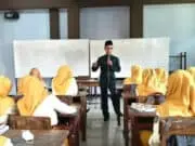 Bulan Ramadhan, SMK Batik Purworejo Adakan Pesantren Kilat dan Bagi Zakat