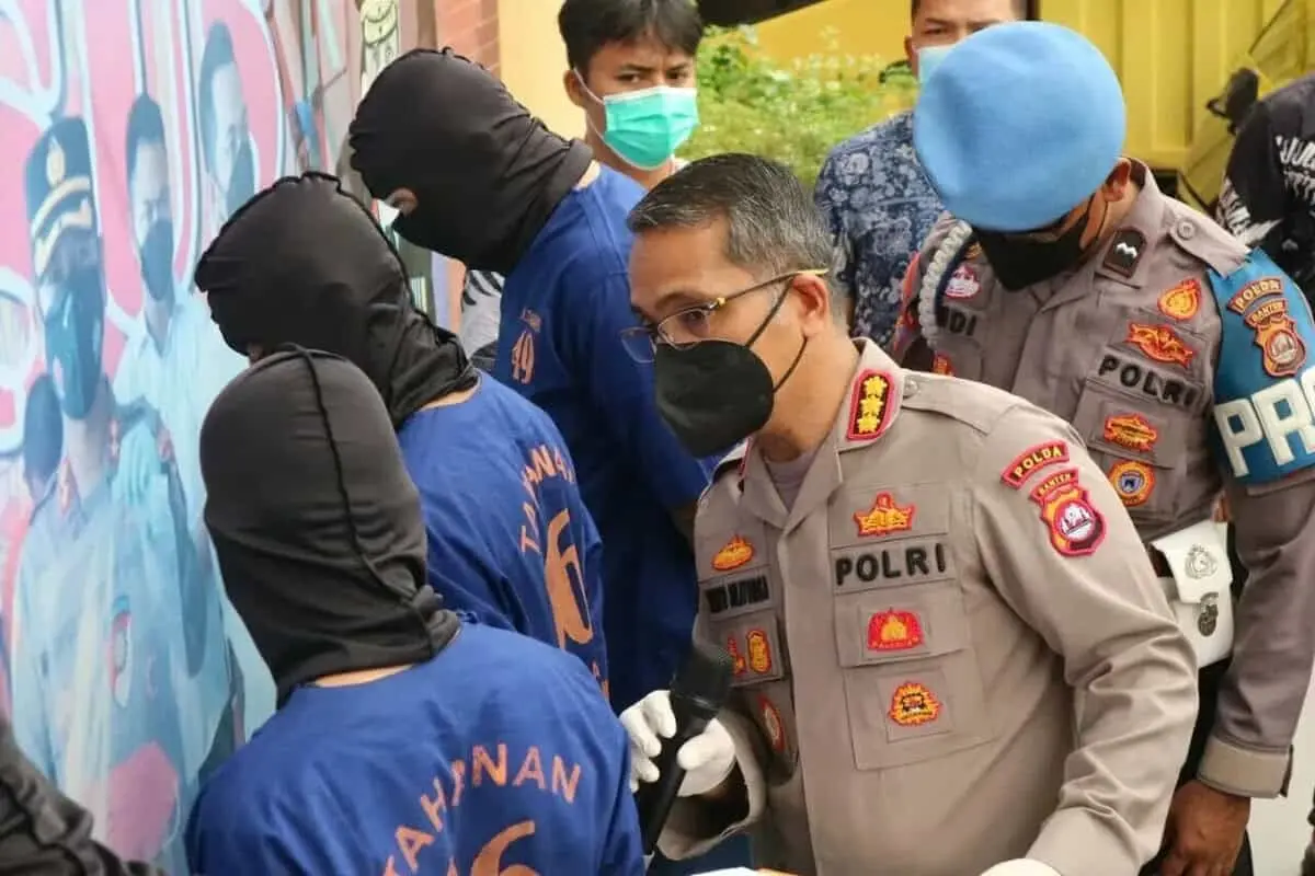 Ungkap Lintah Solar, Polda Banten Sita 4 Ton Solar dan Uang Puluhan Juta Rupiah Ungkap Lintah Solar, Polda Banten Sita 4 Ton Solar dan Uang Puluhan Juta Rupiah