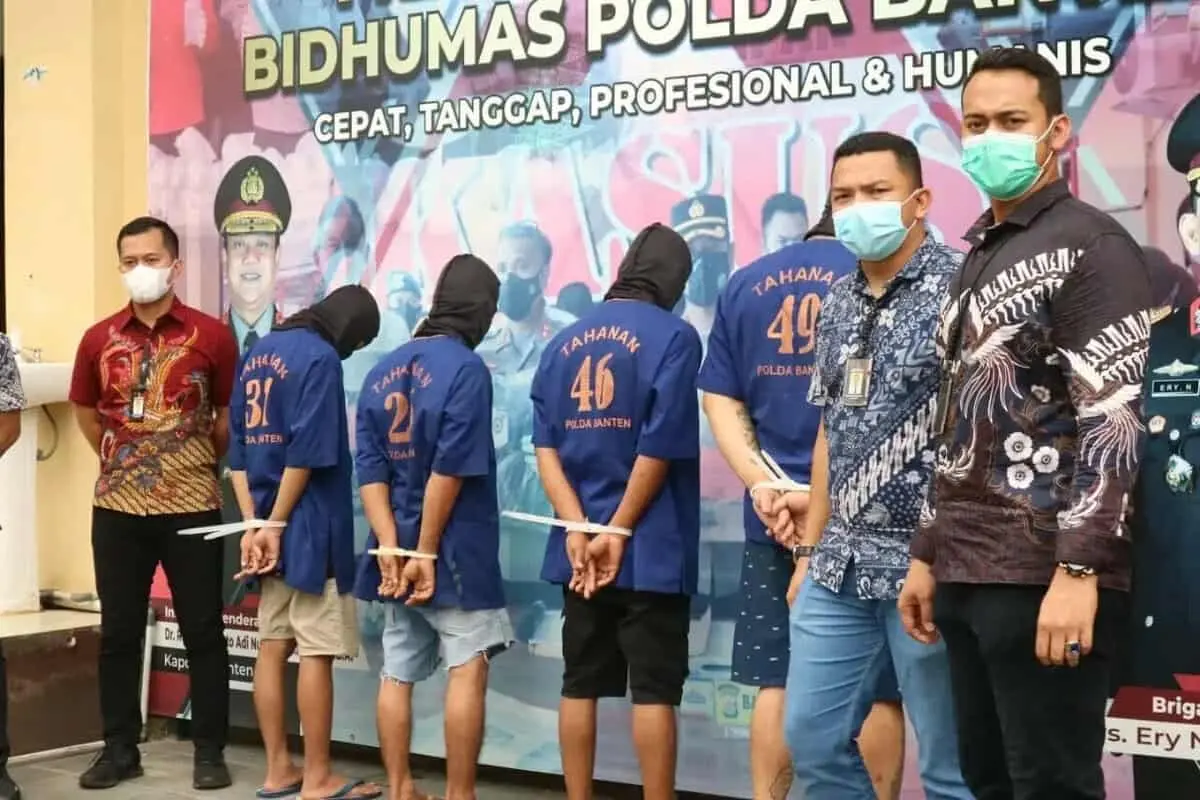 Ungkap Lintah Solar, Polda Banten Sita 4 Ton Solar dan Uang Puluhan Juta Rupiah Ungkap Lintah Solar, Polda Banten Sita 4 Ton Solar dan Uang Puluhan Juta Rupiah