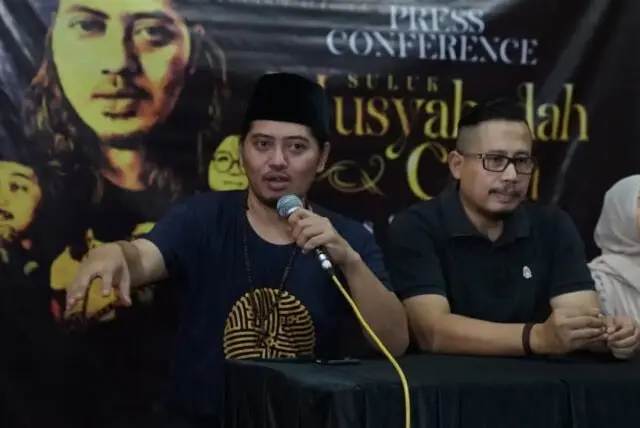 Musyahadah Cinta Gus Sastro: Seni Mencintai dan Bertauhid Kepada Sang Pencipta Musyahadah Cinta Gus Sastro: Seni Mencintai dan Bertauhid Kepada Sang Pencipta