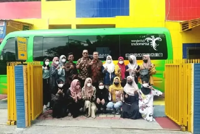 Sebanyak 15 Siswa SMK Kesehatan Purworejo Ikuti Program Kerja Sambil Kuliah, Lulusan Tahun Ini Terbanyak Sebanyak 15 Siswa SMK Kesehatan Purworejo Ikuti Program Kerja Sambil Kuliah, Lulusan Tahun Ini Terbanyak