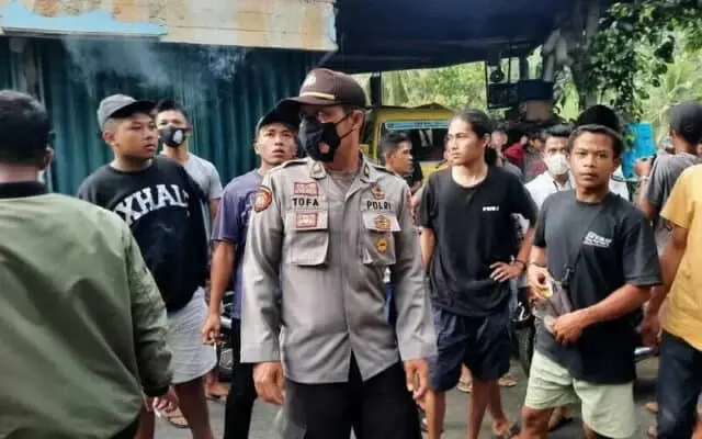 Tersinggung status Whatsapp, Ratusan Warga Guntur Geruduk Desa Donorati Tersinggung status Whatsapp, Ratusan Warga Guntur Geruduk Desa Donorati