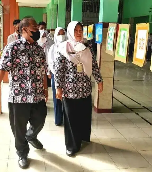 Harkitnas Ke 114, SMPN 15 Purworejo Adakan Upacara Bendera dan Gelar Pameran Seni Rupa Harkitnas Ke 114, SMPN 15 Purworejo Adakan Upacara Bendera dan Gelar Pameran Seni Rupa