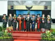 255 Lulusan UMPurworejo Diwisuda, 5 Diantara Wisudawan Terbaik 255 Lulusan UMPurworejo Diwisuda, 5 Diantara Wisudawan Terbaik