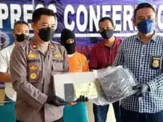 Modus Minta Sumbangan, Gasak Hanphone dan Laptop Modus Minta Sumbangan, Gasak Hanphone dan Laptop
