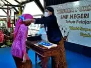 192 Siswa SMPN 1 Purworejo Ikuti Prosesi Wisuda Purnawidya di Pendopo Kabupaten Purworejo