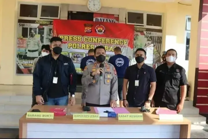 Polres Lebak Amankan Pelaku Penyalahgunaan Solar Subsidi Polres Lebak Amankan Pelaku Penyalahgunaan Solar Subsidi