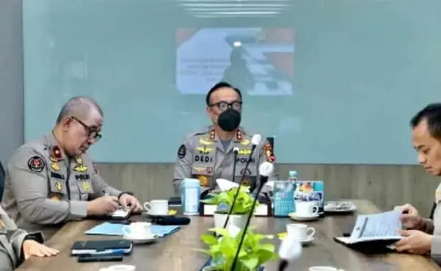Peringati Hari Bhayangkara ke 76, Polri Gelar Lomba Menembak Bersama Pati TNI-Polri dengan Insan Pers Peringati Hari Bhayangkara ke 76, Polri Gelar Lomba Menembak Bersama Pati TNI-Polri dengan Insan Pers