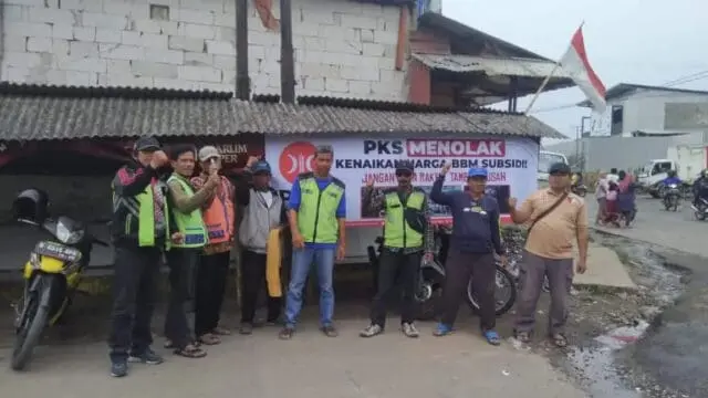 Dukung PKS Tolak Kenaikan BBM, Tukang Ojek: Berat Buat Kami Dukung PKS Tolak Kenaikan BBM, Tukang Ojek: Berat Buat Kami