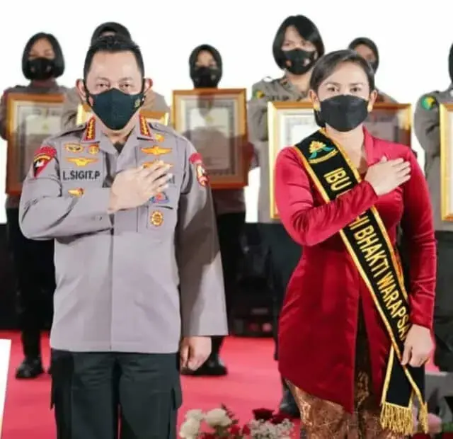 Hut Ke- 74 Polwan, Kapolri Minta Polwan Raih Lagi Kepercayaan Masyarakat Lewat Pendekatan Humanis Hut Ke- 74 Polwan, Kapolri Minta Polwan Raih Lagi Kepercayaan Masyarakat Lewat Pendekatan Humanis