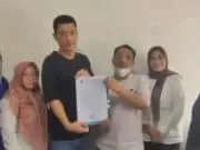 Konflik Eks Pekerja dan PT. San Xiong Steel Sepakat Berdamai Konflik Eks Pekerja dan PT. San Xiong Steel Sepakat Berdamai
