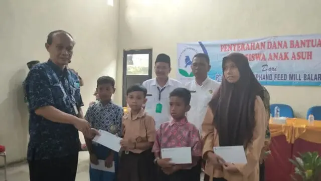 Peduli Pendidikan, PT Charoen Pokphand Balaraja Salurkan Beasiswa Peduli Pendidikan, PT Charoen Pokphand Balaraja Salurkan Beasiswa