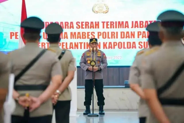 Lantik 9 Kapolda Baru, Kapolri: Kapolda yang Tak Mampu Kembalikan Kepercayaan Publik Akan di Evaluasi Lantik 9 Kapolda Baru, Kapolri: Kapolda yang Tak Mampu Kembalikan Kepercayaan Publik Akan di Evaluasi