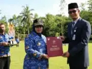HUT KORPRI Ke 51 Wabup Serahkan Sejumlah Penghargaan