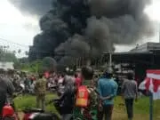 33 Gudang Minyak Illegal Masih Aktif di Jambi Salah satu gudang minyak illegal yang terbakar di Simpang Rimbo, Kota Jambi beberapa waktu lalu.