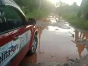 Warga Desak Pemerintah Kota Jambi Perbaikan Jalan Sersan Beginilah kondisi kerusakan Jalan Sersan. Poto ini diambil, Kamis (3/11-2022).