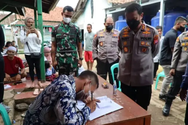 Patroli Bermotor, Kapolda Banten Tinjau TPS di Rangkas Bitung Patroli Bermotor, Kapolda Banten Tinjau TPS di Rangkas Bitung