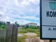 PGK Bawa Kasus Pengerusakan Gedung GRAHA Lansia ke KPK, Mabes Polri, dan Kejagung Gedung Graha Lansia tampak sudah rata dengan tanah, sementara pembangunan rumah sakit senilai Rp 25 miliar gagal dilaksanakan.