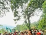Presiden Gunakan Jalur Darat ke Cianjur Pastikan Penanganan Korban Gempa Presiden Gunakan Jalur Darat ke Cianjur Pastikan Penanganan Korban Gempa