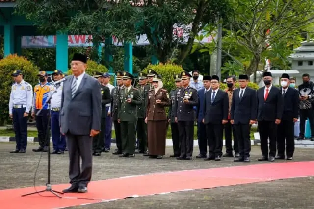 Peringati Hari Pahlawan, Pemkot Tangsel Gelar Upacara dan Tabur Bunga di TMP Seribu Peringati Hari Pahlawan, Pemkot Tangsel Gelar Upacara dan Tabur Bunga di TMP Seribu