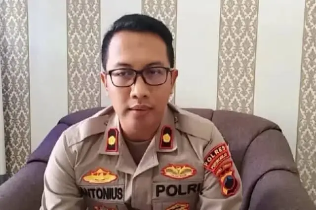 Tunggu Rekomendasi Dari Polda Turun, Oknum Polisi Yang Berselingkuh Dengan Bidan Tinggal Laksanakan Sidang KEP Tunggu Rekomendasi Dari Polda Turun, Oknum Polisi Yang Berselingkuh Dengan Bidan Tinggal Laksanakan Sidang KEP