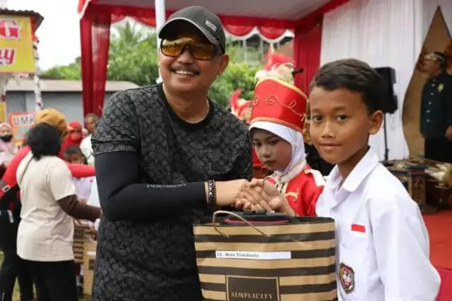 Bupati Kunjungi Warga Doplang dan Sidurjan Dalam Kegiatan BMW Bupati Kunjungi Warga Doplang dan Sidurjan Dalam Kegiatan BMW