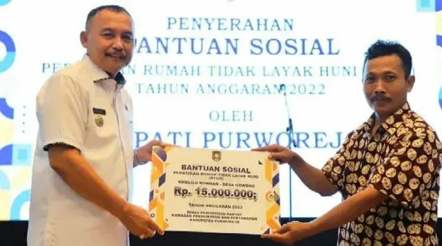 Akhir Tahun 2022 Bupati Purworejo Akhirnya Tepati Janji Cairkan RTLH Senilai Rp 5,7 M Akhir Tahun 2022 Bupati Purworejo Akhirnya Tepati Janji Cairkan RTLH Senilai Rp 5,7 M