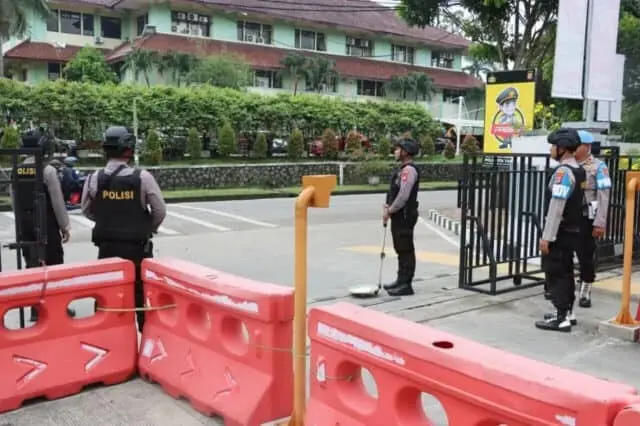 Usai Insiden Ledakan, Polresta Tangerang Perketat Pengamanan Mako Usai Insiden Ledakan, Polresta Tangerang Perketat Pengamanan Mako