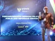 Hebat, Empat Tahun Berturut-turut, Dukcapil Kemendagri Raih Penghargaan Top Inovasi Pelayanan Publik Hebat, Empat Tahun Berturut-turut, Dukcapil Kemendagri Raih Penghargaan Top Inovasi Pelayanan Publik