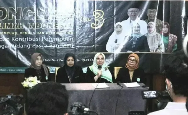 Komisi PRK MUI Menggelar Kongres Muslimah Indonesia (KMI) ke-3 Komisi PRK MUI Menggelar Kongres Muslimah Indonesia (KMI) ke-3