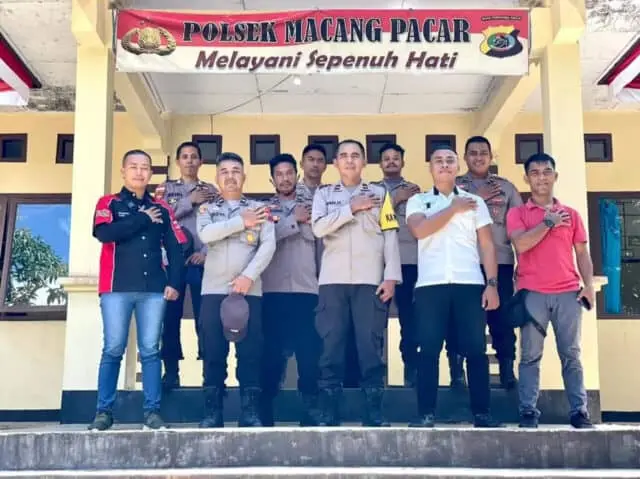 Polsek Macang Pacar Bersama Koramil 1612-08 Manggarai Barat NTT Siap Amankan Perayaan Natal 2022 Polsek Macang Pacar Bersama Koramil 1612-08 Manggarai Barat NTT Siap Amankan Perayaan Natal 2022