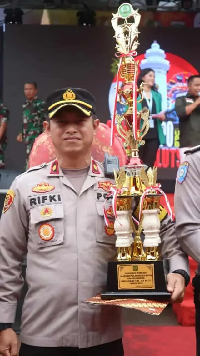 Jadi Kapolsek Terbaik, Kapolsek Ciwandan Raih Penghargaan Jadi Kapolsek Terbaik, Kapolsek Ciwandan Raih Penghargaan